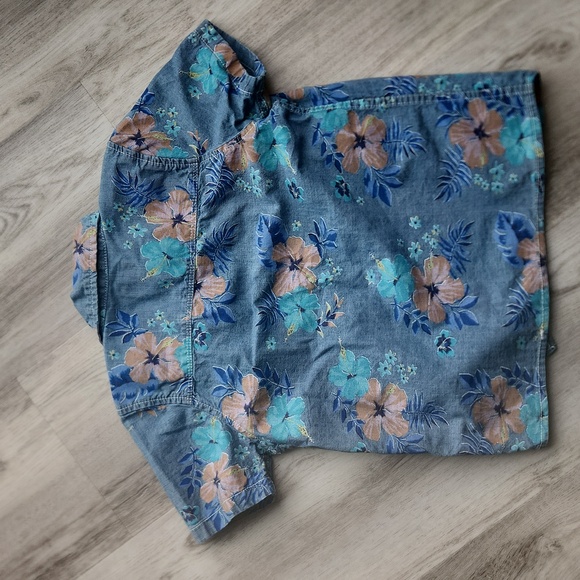 OshKosh Boy's Chambray Hawaiian Button Up - Picture 4 of 4